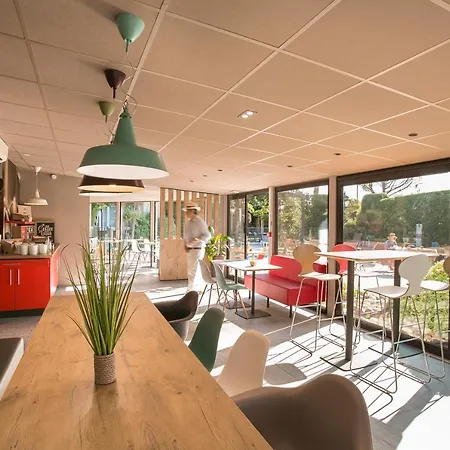 Ibis Sud Szálloda Avignon