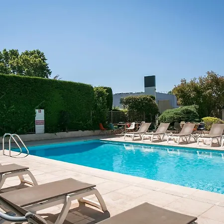 Ibis Sud 3* Avignon
