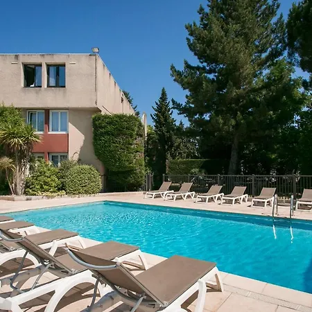 Ibis Sud 3*
